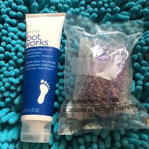 ✨HOST PICK✨🥰AVON FOOT WORKS PEDICURE  SET🥰